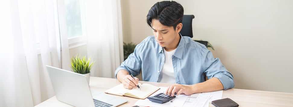 A man making a budget plan