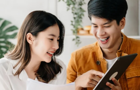 Keep cashless payments secure when you’re online (1)